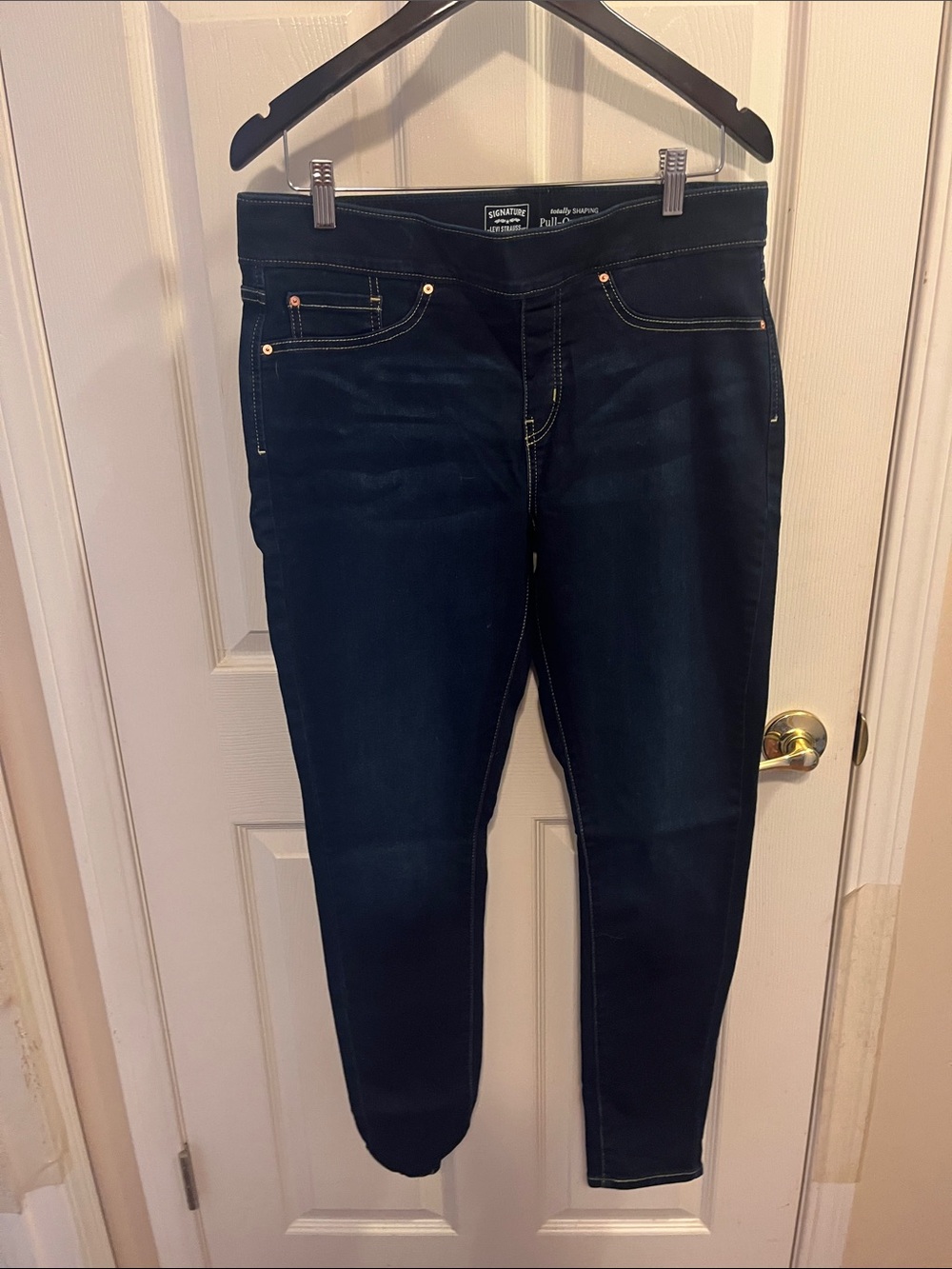 Signature by Levi Strauss Dark Indigo Jeggings